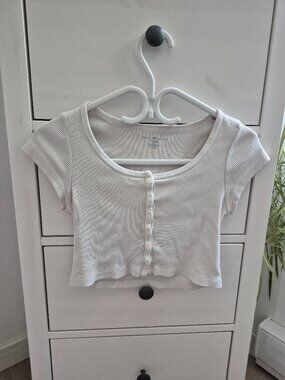 BRANDY MELVILLE TEE